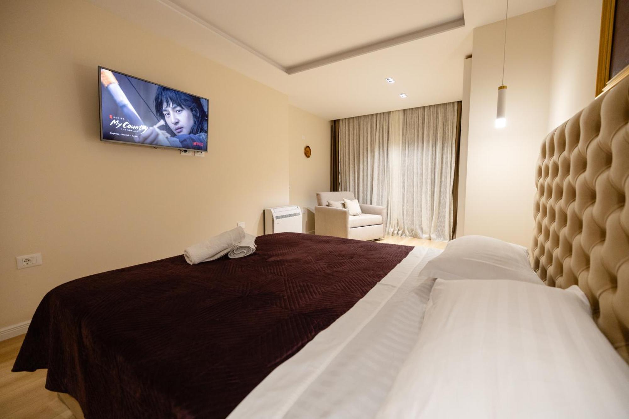 Luxury Center Observatori Apartment 地拉那 外观 照片