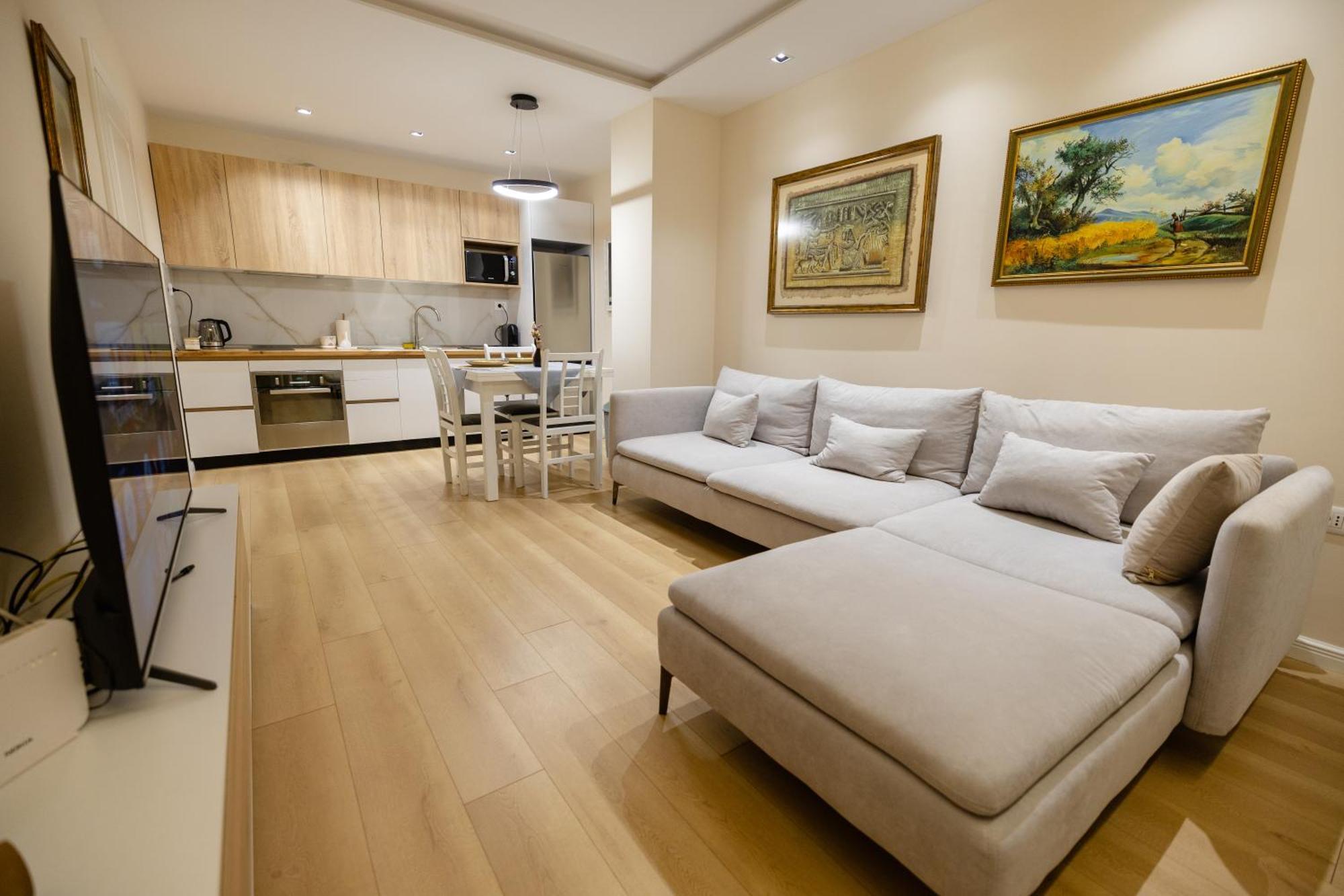 Luxury Center Observatori Apartment 地拉那 外观 照片