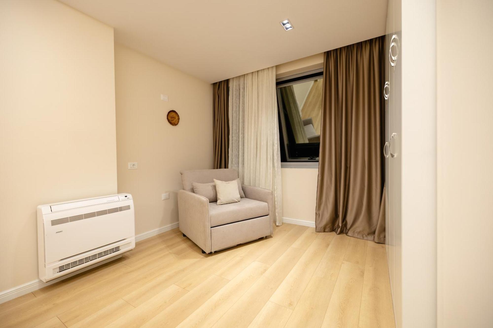 Luxury Center Observatori Apartment 地拉那 外观 照片