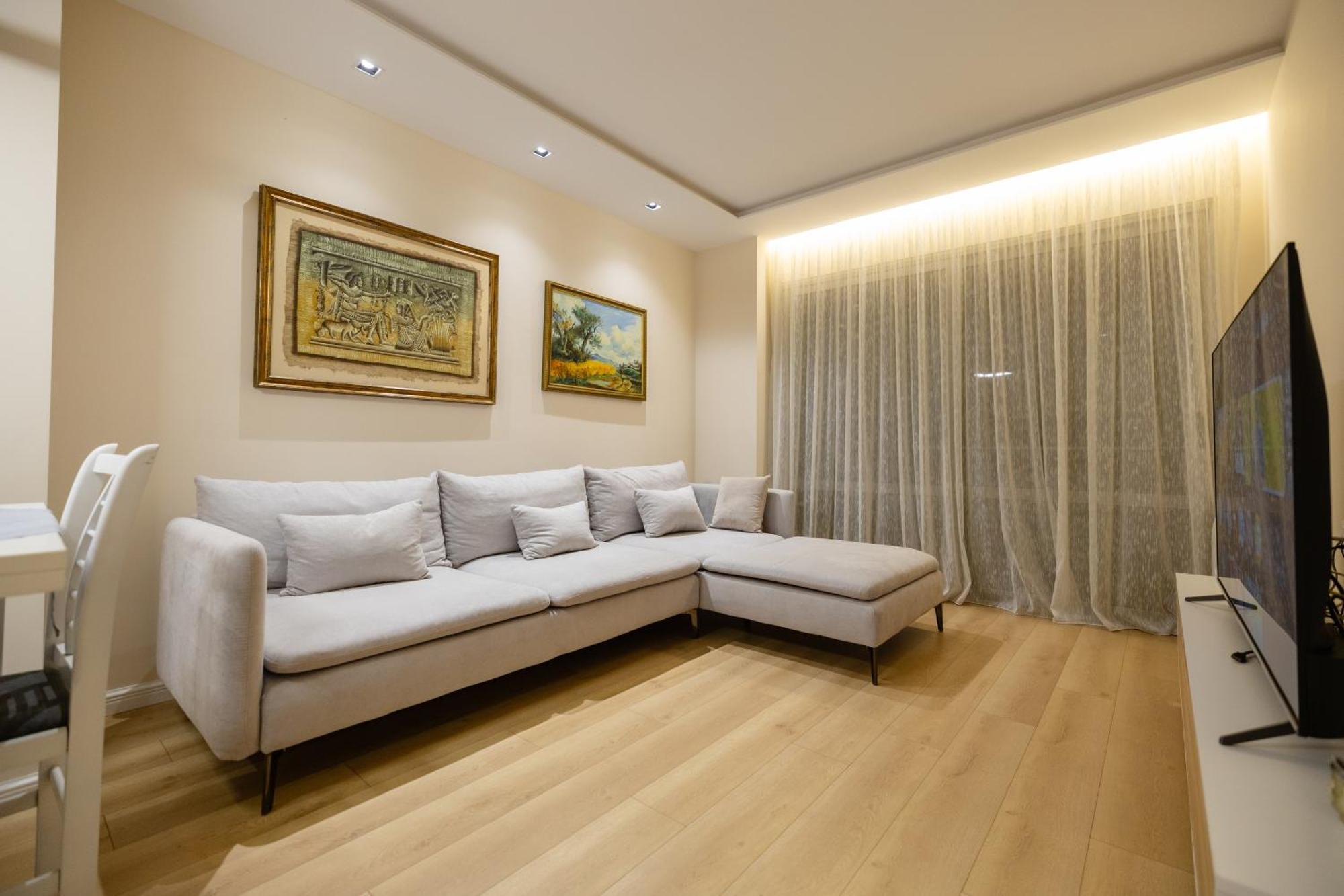 Luxury Center Observatori Apartment 地拉那 外观 照片