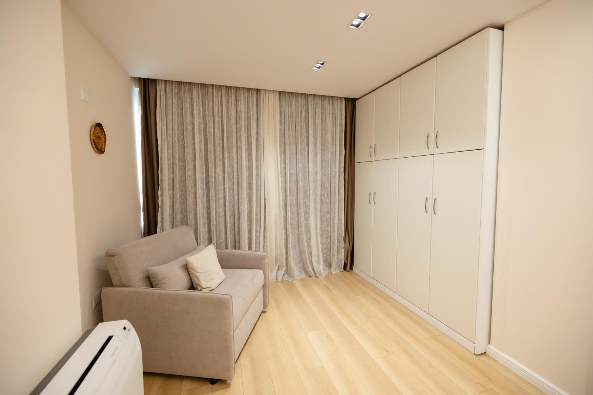Luxury Center Observatori Apartment 地拉那 外观 照片