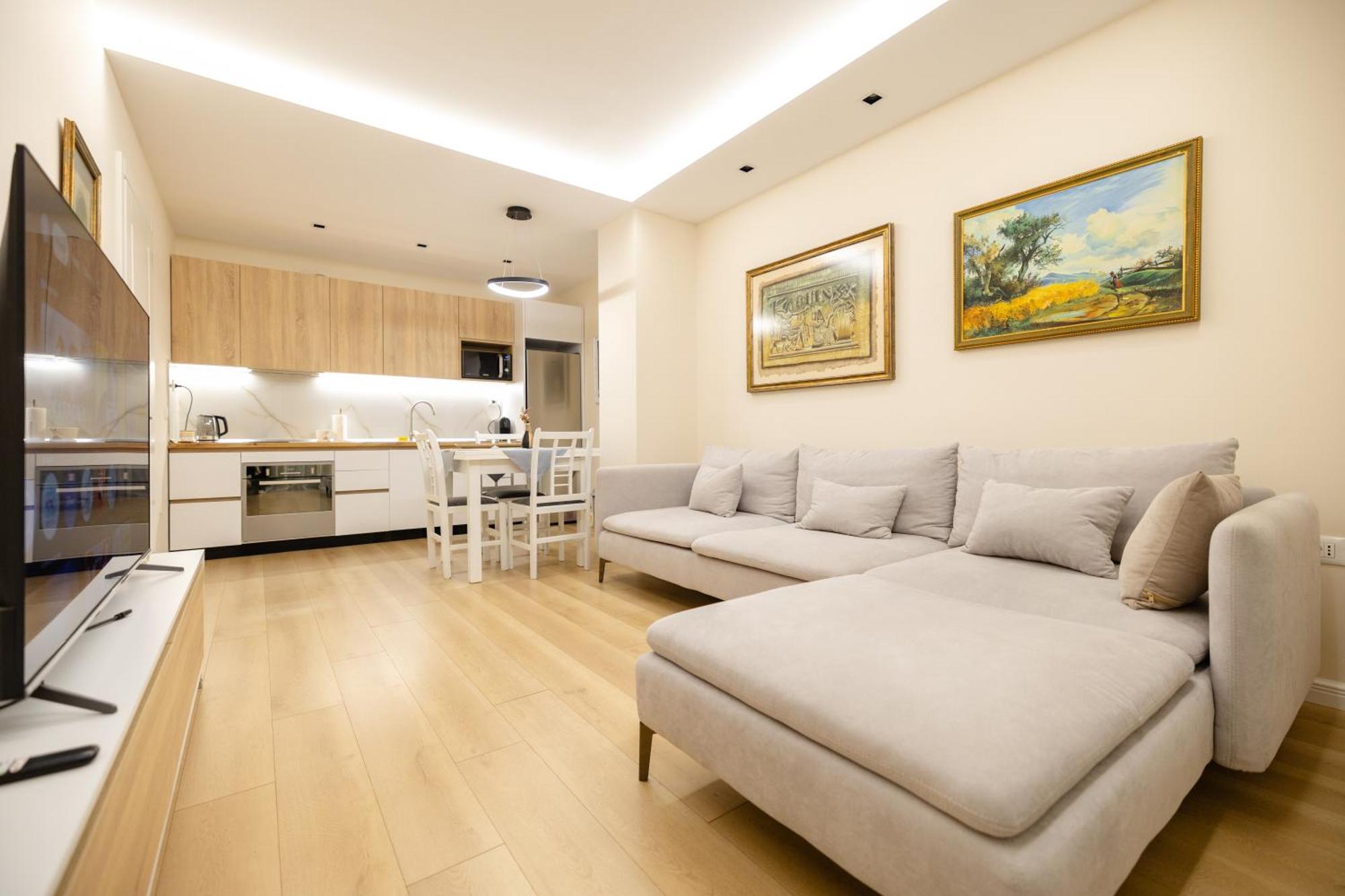 Luxury Center Observatori Apartment 地拉那 外观 照片