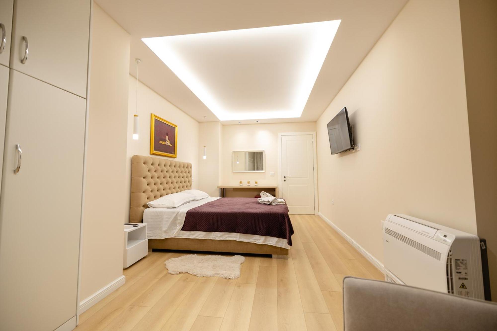 Luxury Center Observatori Apartment 地拉那 外观 照片
