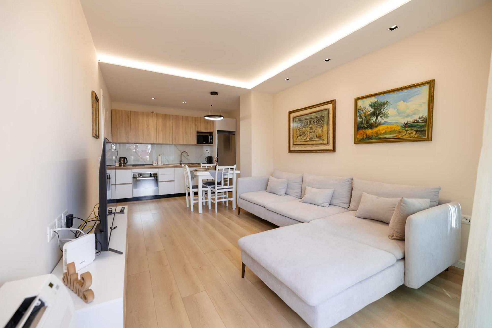 Luxury Center Observatori Apartment 地拉那 外观 照片