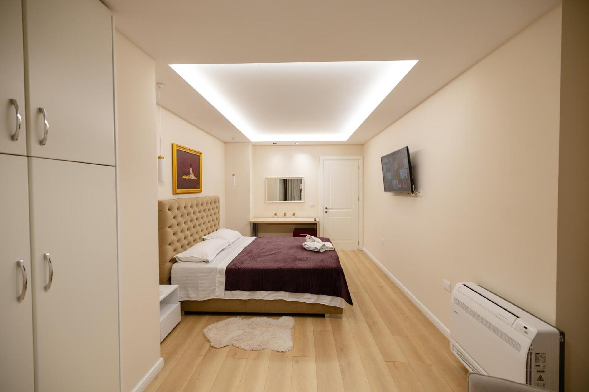 Luxury Center Observatori Apartment 地拉那 外观 照片