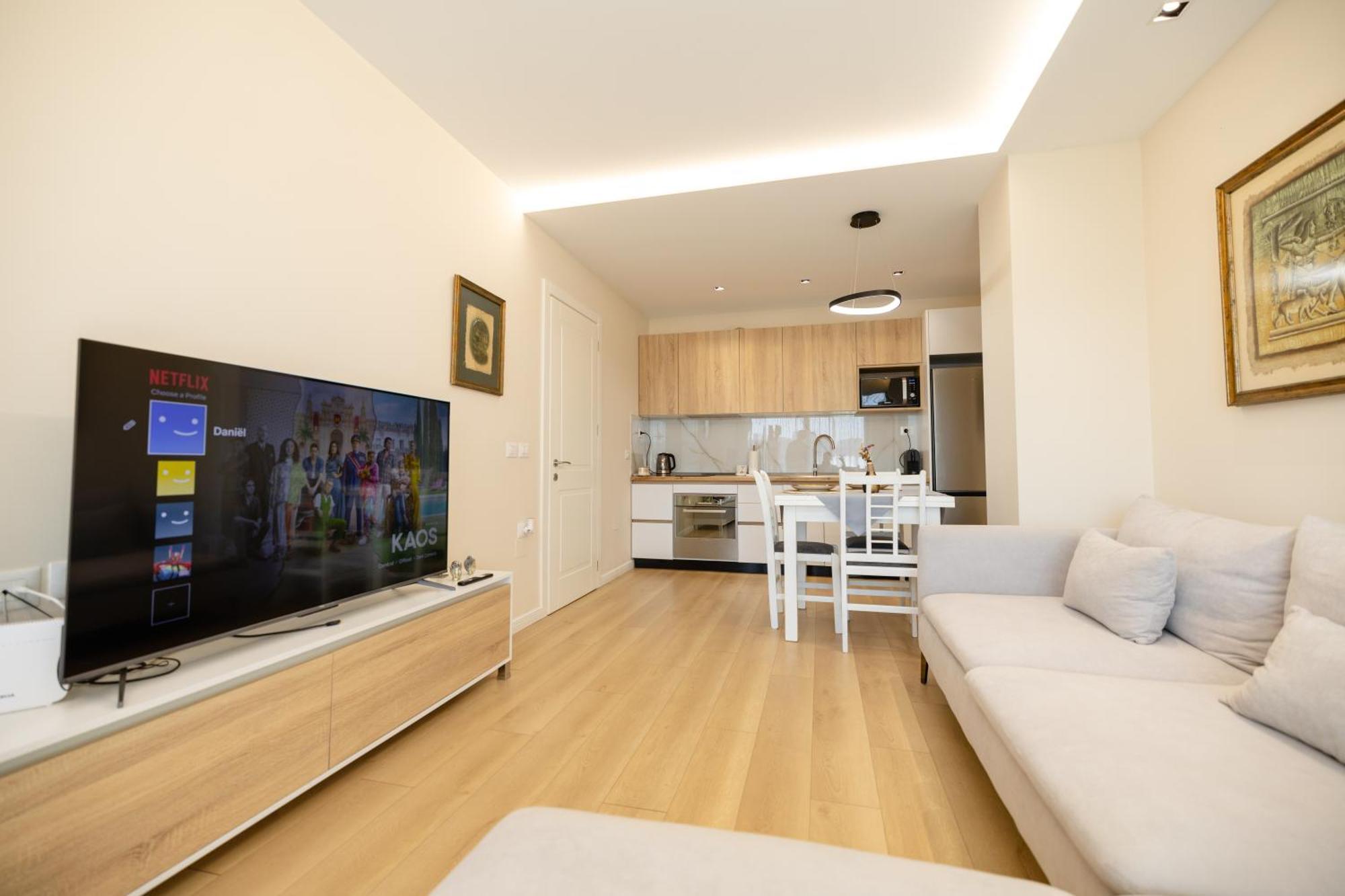 Luxury Center Observatori Apartment 地拉那 外观 照片